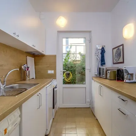 In 15009 Appartement Mali Lošinj